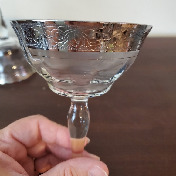 Glastonbury-Lotus Platinum Champagne/Sherbet 5 3/4" Glasses Vtg Glows ~ Set Of 4 - Picture 9 of 12